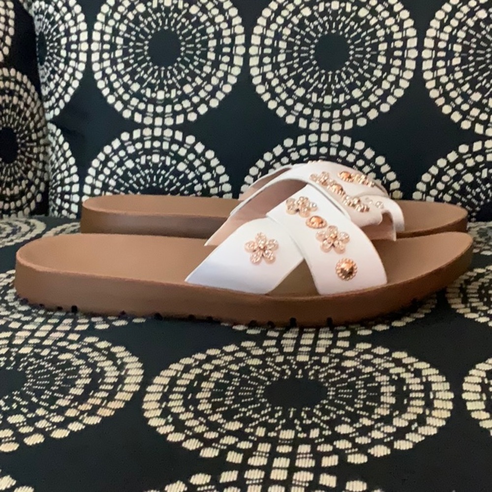 Sandals - Picture 2 of 5